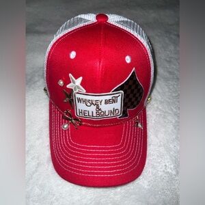 Trucker hat with hat chain